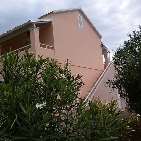 Ξενοδοχείο με διαμερίσματα Marina Σιδάρι