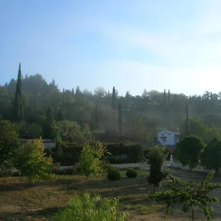 Ξενοδοχείο με διαμερίσματα Marina